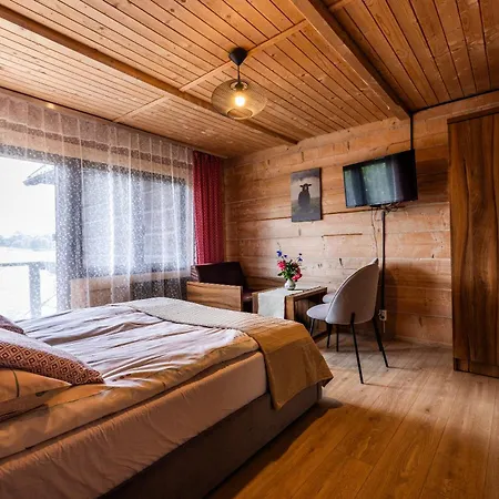 Owca Czarna 3*